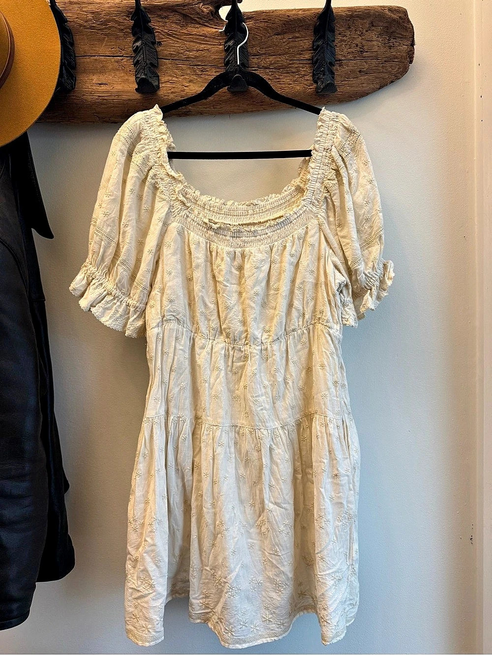 Old Navy Mini Dress in White Floral Size Large